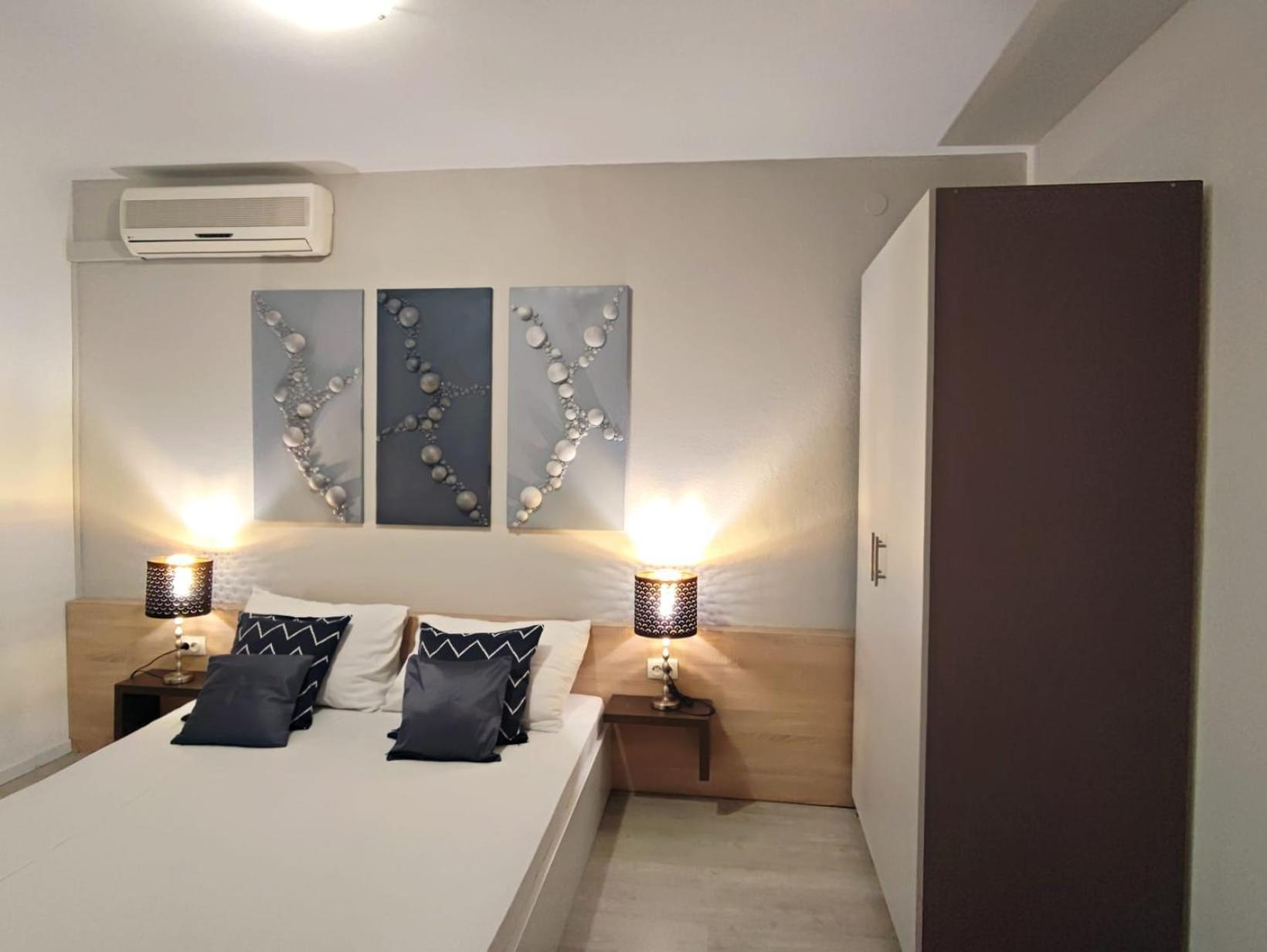 Apartments Gavran 2. Baska Voda Room photo